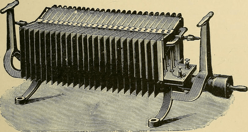 یک ژنراتور قدیمی ترموالکتریک از سال 1901