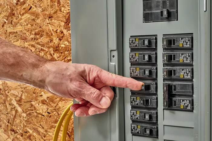 مدار را برای کار ایمن کنید