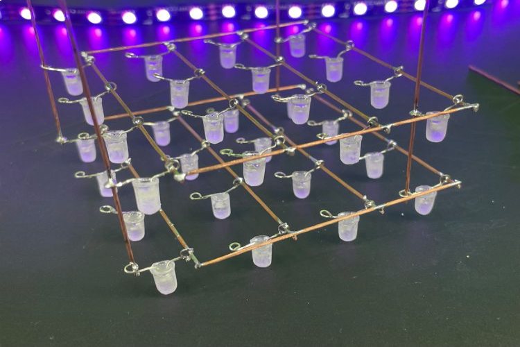 ساخت یک مکعب 4×4×4 LED