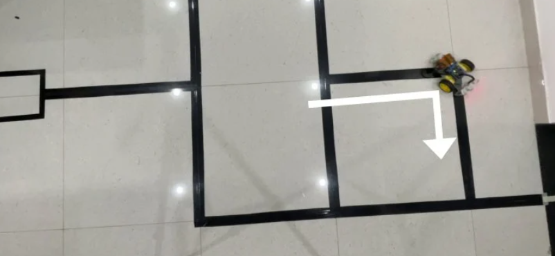 ربات حل کننده هزارتو آردوینو